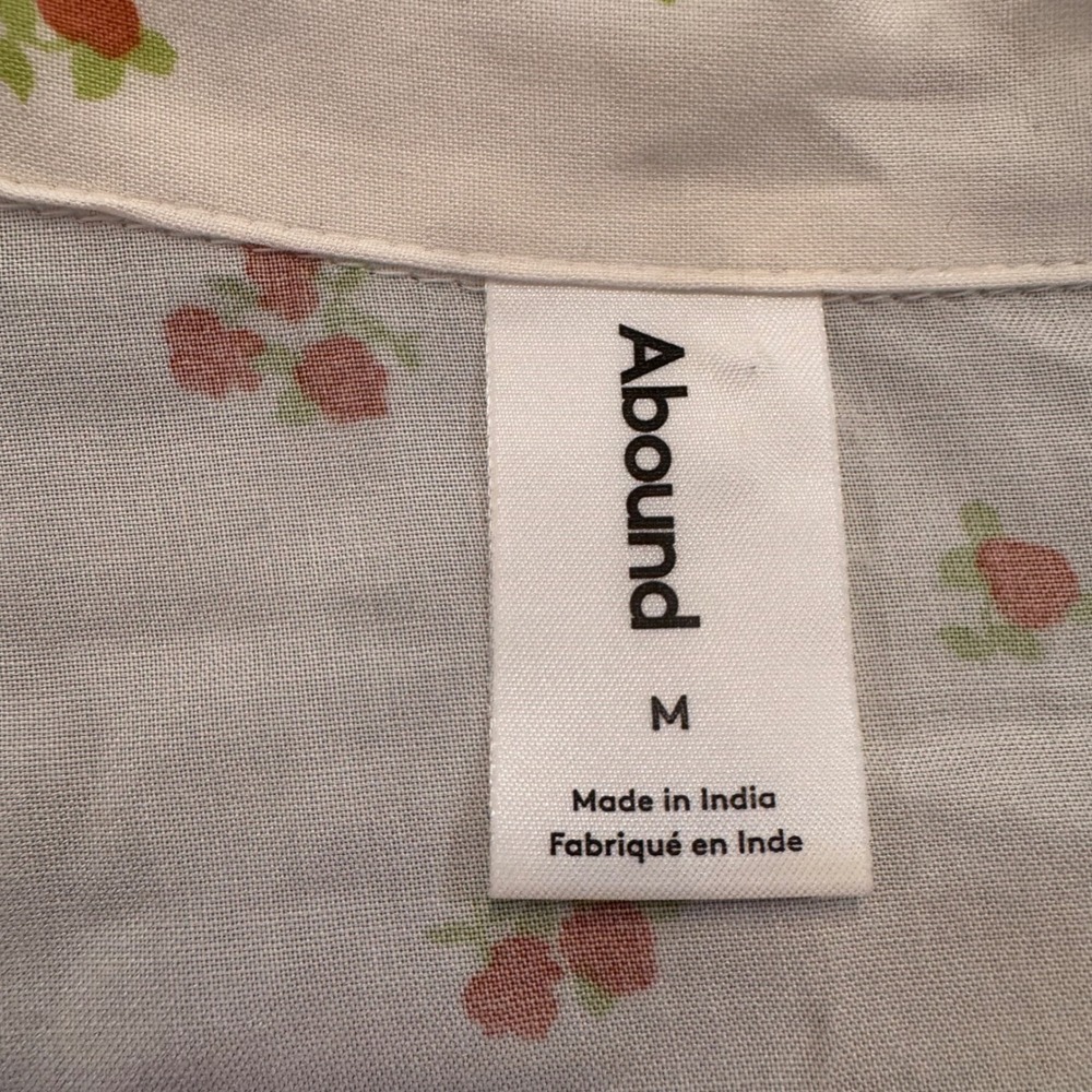 Abound Strawberry Floral Print Blouse Ecovero Viscose Cream Farmers Market Sz M - Picture 4 of 10